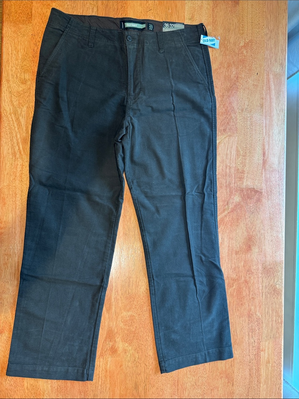 NWT Old Navy Men's Dark Brown Straight-Leg Chinos 36x32